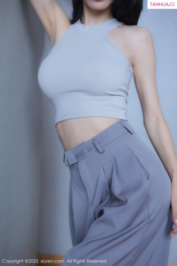   [XiuRen]高清写真图 2023.04.11 No.6552 lingyu69 丰腴美腿第4张图片
